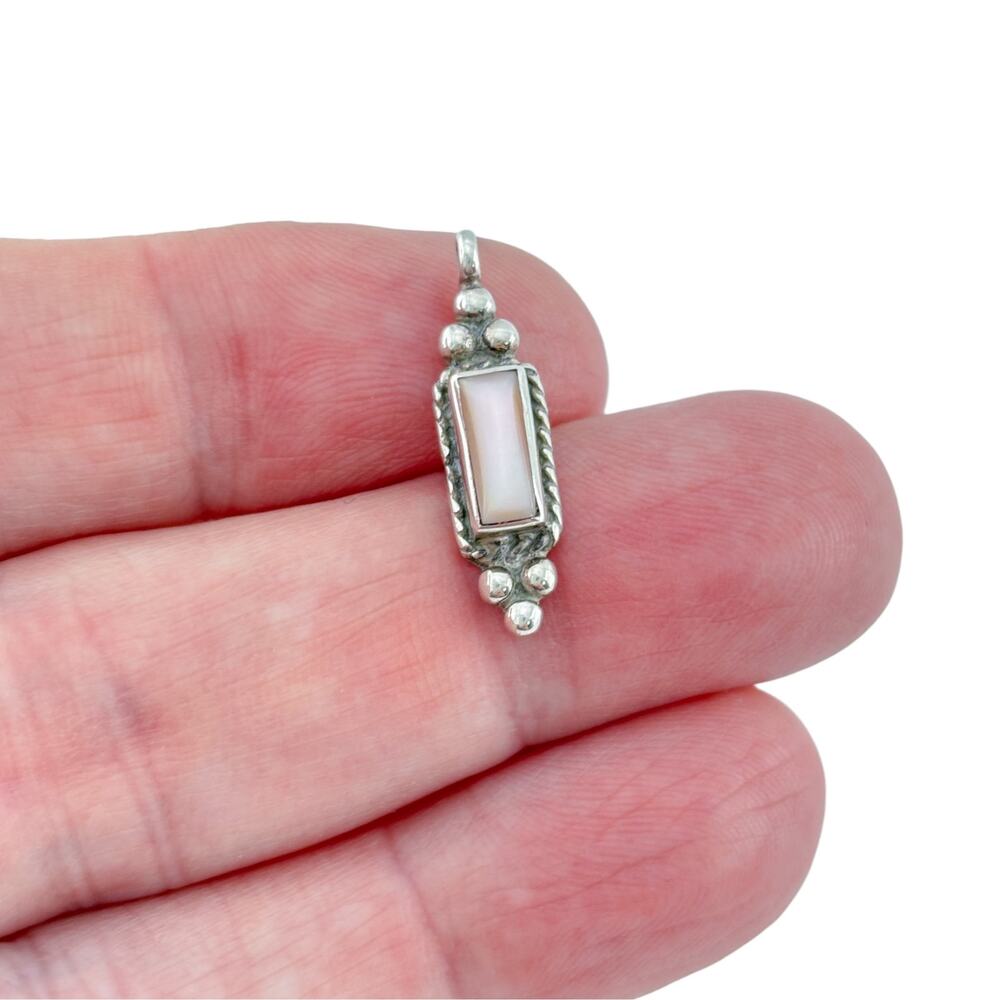 Vintage Sterling Silver 925 Mother of Pearl Pendant